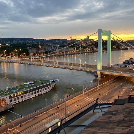 Riverside Flat With King Castle View Budapest Extérieur photo